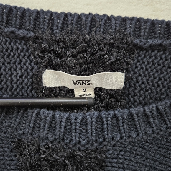Vans Caylee Knit Crew Neck Sweater in Black with Striped Shaggy Detailing Size M - Picture 4 of 5
